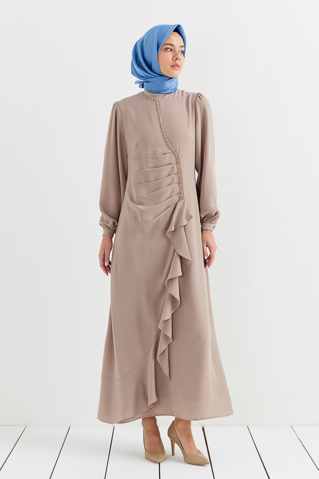 NİHAN Elbise Nihan Taş İşlemeli Volan Detaylı Elbise  Vizon_modest