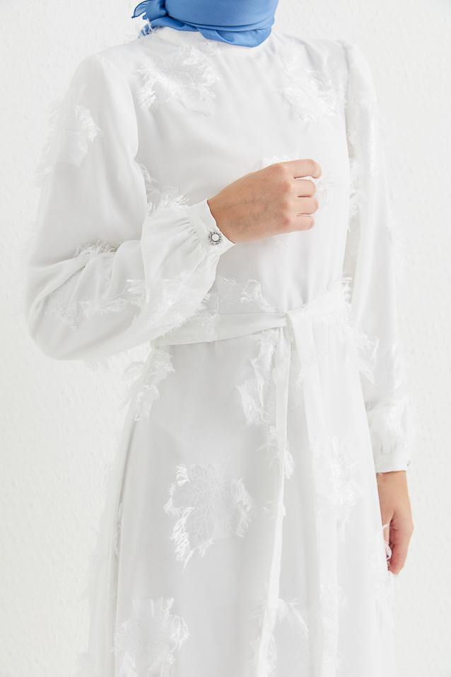 NİHAN Dress Nihan Kuşaklı  Dik Yaka Jakar Detaylı Elbise  Ekru_modest