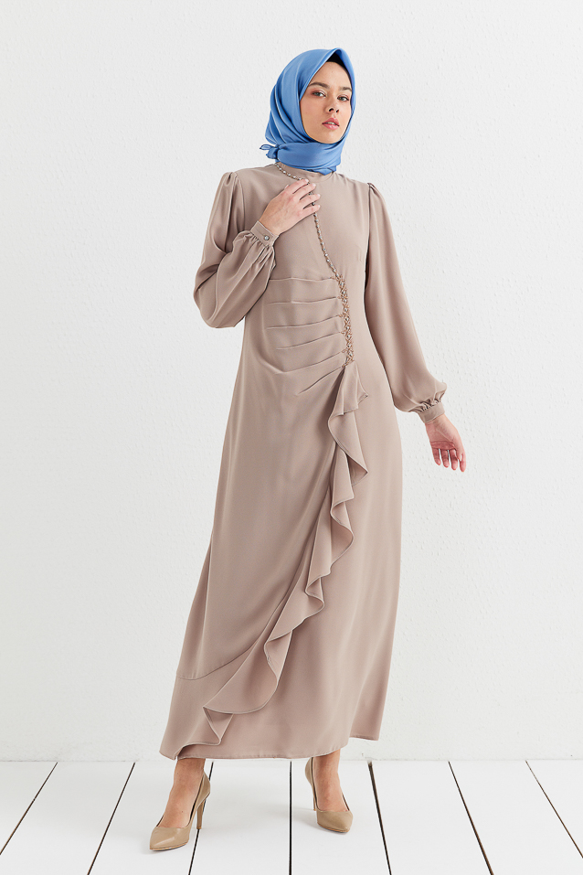NİHAN Dress Nihan Taş İşlemeli Volan Detaylı Elbise  Vizon_modest